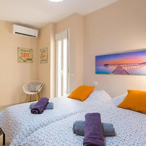 Apartment Plaza Merced Patio-parking Gratis Jinetes3, Malaga